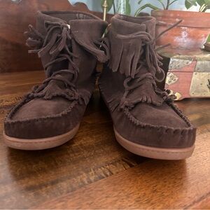 Like New Barbo Brown Suede Moccasins, Ankle w Fringe, Wome’s